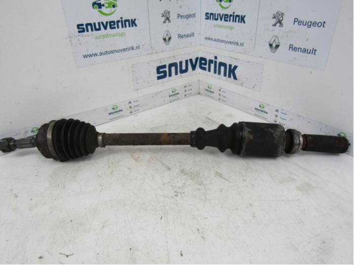 Gebrauchte Antriebswelle rechts vorne Peugeot 106 II 1.4 XN,XR,XS,XT Preis € 34,98 Margenregelung angeboten von Snuverink Autodemontage