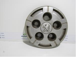 Used Wheel cover (spare) Peugeot Boxer (U9) 2.2 HDi 100 Euro 4 Price € 9,08 Inclusive VAT offered by Snuverink Autodemontage