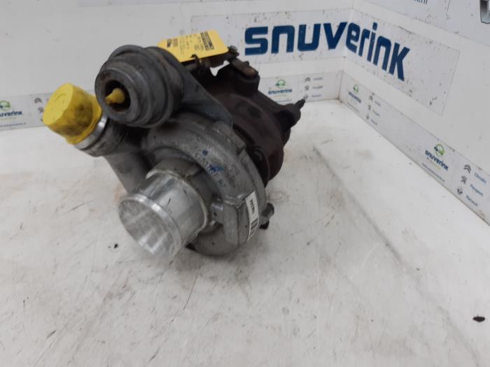 Turbo from a Renault Trafic New (FL) 2.0 dCi 16V 90 2008