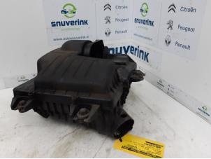 Usagé Boîtier filtre à air Renault Trafic New (FL) 2.0 dCi 16V 90 Prix € 40,00 Règlement à la marge proposé par Snuverink Autodemontage