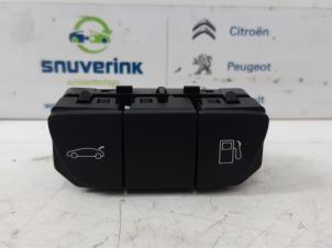 Used Tank cap cover switch Peugeot 508 SW (8E/8U) 1.6 THP 16V Price € 20,00 Margin scheme offered by Snuverink Autodemontage