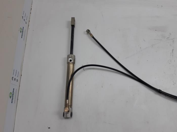 Convertible roof hydraulic line from a Peugeot 206 CC (2D) 1.6 16V 2004