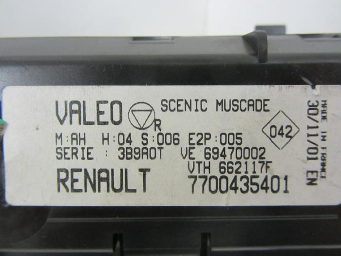 Panel sterowania nagrzewnicy z Renault Scénic I (JA) 1.6 16V 2003