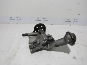 Used Oil pump Renault Megane III Grandtour (KZ) 1.5 dCi 110 Price on request offered by Snuverink Autodemontage
