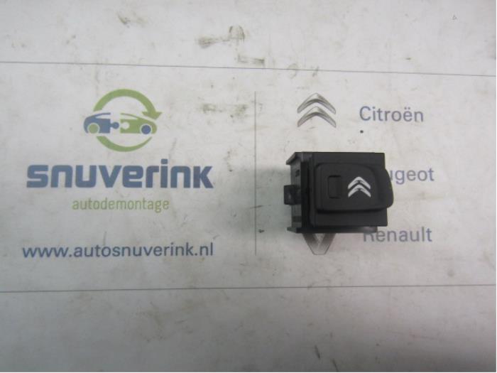 Gebrauchte Schalter Citroen C4 Cactus (0B/0P) 1.2 PureTech 110 12V Preis € 20,00 Margenregelung angeboten von Snuverink Autodemontage