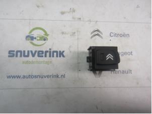 Used Switch Citroen C4 Cactus (0B/0P) 1.2 PureTech 110 12V Price € 20,00 Margin scheme offered by Snuverink Autodemontage