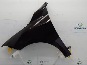 Used Front wing, left Renault Megane III Grandtour (KZ) 1.5 dCi 110 Price € 40,00 Margin scheme offered by Snuverink Autodemontage