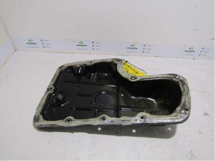 Sump from a Renault Twingo III (AH) 1.0 SCe 70 12V 2015
