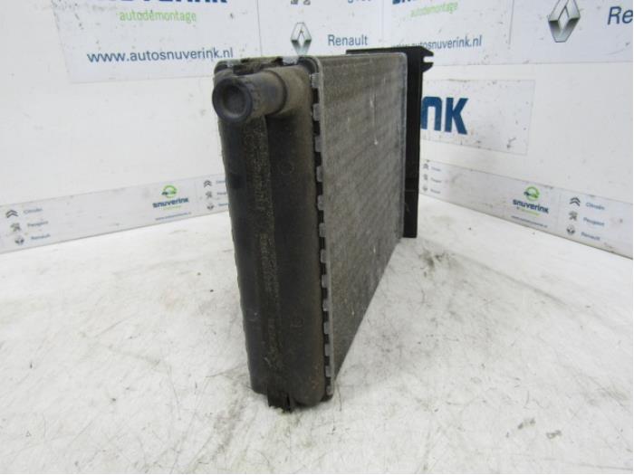 Heating radiator from a Renault Trafic I (T1/3/4) 2.1 D T1000 1996