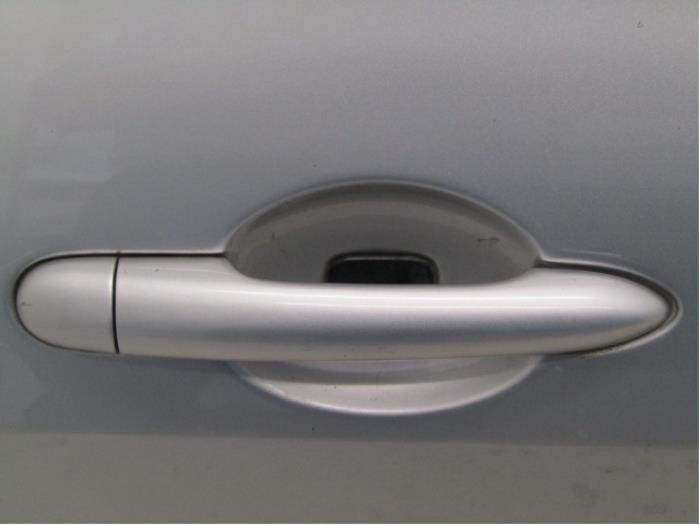 Drzwi prawe tylne wersja 4-drzwiowa z Renault Megane II (LM) 1.6 16V 2005
