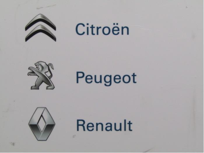Drzwi prawe tylne wersja 4-drzwiowa z Renault Megane II (LM) 1.6 16V 2005