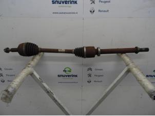 Used Front drive shaft, right Renault Megane III Grandtour (KZ) 1.4 16V TCe 130 Price € 130,00 Margin scheme offered by Snuverink Autodemontage