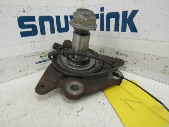 Rear axle journal Renault Megane III Grandtour 1.4 16V TCe 130 430190028R