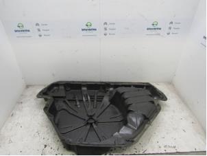 Used Spare wheel holder Renault Megane III Grandtour (KZ) 1.2 16V TCE 115 Price on request offered by Snuverink Autodemontage