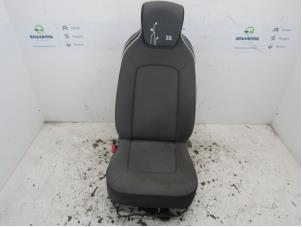 Used Seat, left Renault Zoé (AG) 65kW Price € 405,35 Inclusive VAT offered by Snuverink Autodemontage