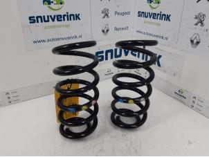 Used Rear coil spring Renault Clio IV (5R) 0.9 Energy TCE 90 12V Price € 30,00 Margin scheme offered by Snuverink Autodemontage