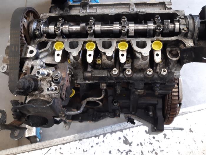 Motor de un Renault Clio IV (5R) 1.5 Energy dCi 90 FAP 2015
