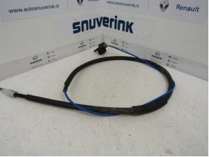 Usados Cable de freno de mano Peugeot 2008 (CU) 1.6 HDiF 16V Precio de solicitud ofrecido por Snuverink Autodemontage
