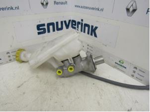 Used Master cylinder Peugeot 2008 (CU) 1.6 HDiF 16V Price on request offered by Snuverink Autodemontage