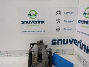 Used Rear brake calliper, right Peugeot 2008 (CU) 1.6 Blue HDi 100 Price € 45,00 Margin scheme offered by Snuverink Autodemontage