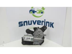 Używane Silnik wycieraczki tylnej Peugeot 2008 (CU) 1.6 HDiF 16V Cena € 50,00 Procedura marży oferowane przez Snuverink Autodemontage