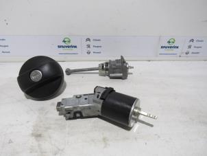 Used Set of locks Peugeot 208 I (CA/CC/CK/CL) 1.6 Vti 16V Price € 40,00 Margin scheme offered by Snuverink Autodemontage