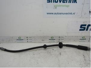 Used Front brake hose Peugeot 208 I (CA/CC/CK/CL) 1.2 Vti 12V PureTech 82 Price € 20,00 Margin scheme offered by Snuverink Autodemontage