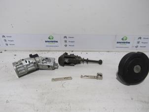 Used Set of locks Citroen C4 Price € 40,00 Margin scheme offered by Snuverink Autodemontage