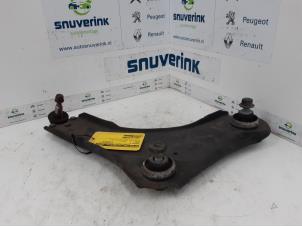 Used Front wishbone, right Renault Megane III Grandtour (KZ) 1.5 dCi 110 Price € 30,00 Margin scheme offered by Snuverink Autodemontage