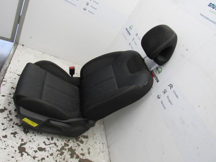 Seat, left from a Citroën C4 Berline (NC) 1.6 e-HDI 2011