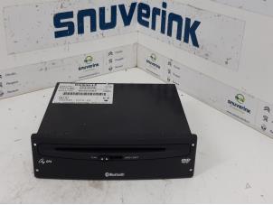 Used CD player Renault Espace (JK) 2.0 dCi 16V 175 FAP Price on request offered by Snuverink Autodemontage