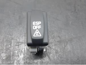 Used ESP switch Renault Espace (JK) 2.0 dCi 16V 175 FAP Price € 10,00 Margin scheme offered by Snuverink Autodemontage