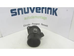 Used Air mass meter Renault Clio II Societe (SB) 1.5 dCi 65 Price on request offered by Snuverink Autodemontage