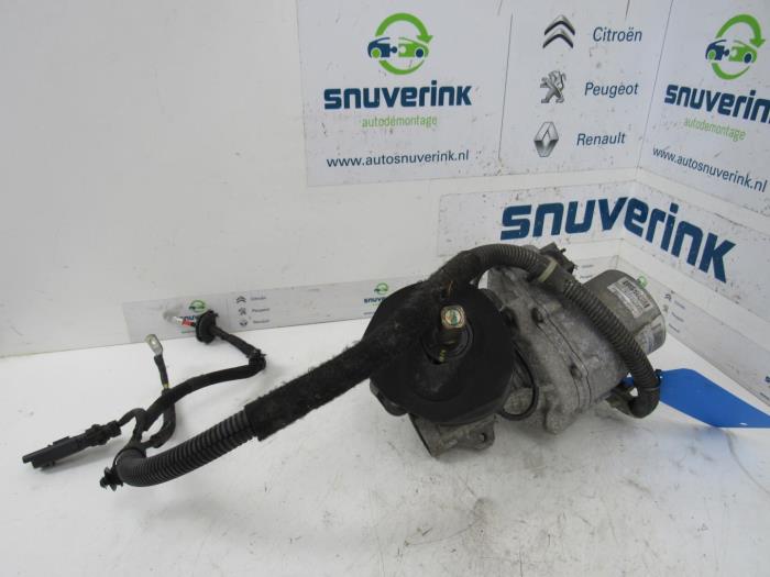 Begagnade Styrbox Peugeot 208 I (CA/CC/CK/CL) 1.2 Vti 12V PureTech 82 Pris € 45,00 Marginaltabell erbjuds av Snuverink Autodemontage