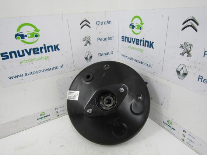 Usagé Servo frein Peugeot 108 1.0 12V Prix € 65,00 Règlement à la marge proposé par Snuverink Autodemontage