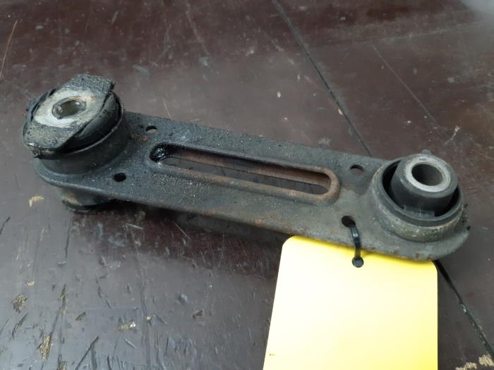 Used Engine mount Renault Laguna II (BG) 1.6 16V Price € 19,99 Margin scheme offered by Snuverink Autodemontage