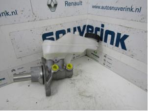 Used Master cylinder Peugeot 108 1.0 12V Price on request offered by Snuverink Autodemontage