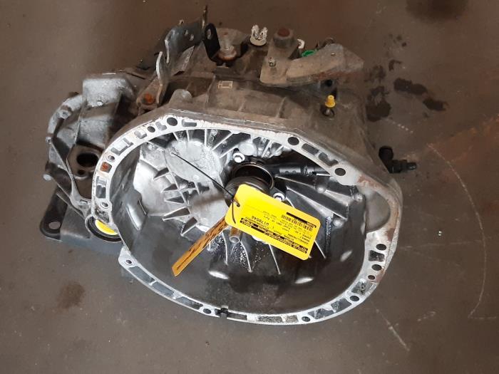 Gebrauchte Getriebe Renault Espace (JK) 2.0 dCi 16V 130 FAP Preis € 99,98 Margenregelung angeboten von Snuverink Autodemontage