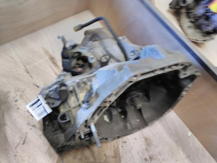 Gebrauchte Getriebe Renault Clio III (BR/CR) 1.5 dCi 70 Preis € 149,98 Margenregelung angeboten von Snuverink Autodemontage