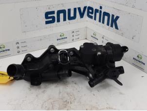 Used Thermostat housing Renault Clio IV (5R) 0.9 Energy TCE 90 12V Price € 60,00 Margin scheme offered by Snuverink Autodemontage