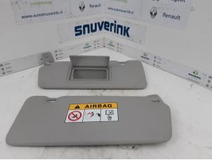 Used Sun visor Renault Clio IV (5R) 0.9 Energy TCE 90 12V Price € 20,00 Margin scheme offered by Snuverink Autodemontage
