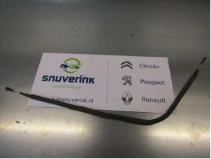 Used Convertible lock Renault Megane II CC (EM) 1.9 dCi 115 Price € 50,00 Margin scheme offered by Snuverink Autodemontage