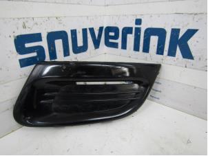Używane Listwa ozdobna Renault Twingo II (CN) 1.2 16V Cena € 30,00 Procedura marży oferowane przez Snuverink Autodemontage