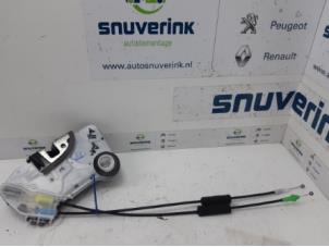 Gebrauchte Türschlossmechanik 4-türig links vorne Citroen C1 1.0 Vti 68 12V Preis € 30,00 Margenregelung angeboten von Snuverink Autodemontage
