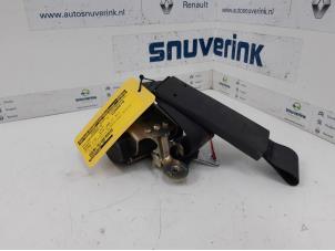 Used Front seatbelt, right Renault Megane II CC (EM) 2.0 16V Price € 45,00 Margin scheme offered by Snuverink Autodemontage