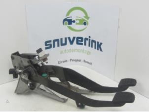 Used Clutch pedal Peugeot 107 1.0 12V Price on request offered by Snuverink Autodemontage
