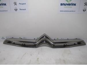 Used Grille Citroen DS5 (KD/KF) 2.0 165 HYbrid4 16V Price on request offered by Snuverink Autodemontage