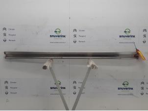Used Sliding door rail, right Citroen Jumper (U5/ZB) 2.2 HDi Price on request offered by Snuverink Autodemontage