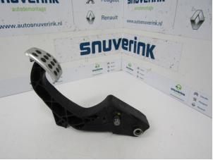 Used Clutch pedal Peugeot 308 CC (4B) 1.6 16V THP 150 Price € 45,00 Margin scheme offered by Snuverink Autodemontage