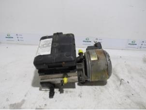 Używane Pompa wysokiego cisnienia Citroen C5 II Break (RE) 2.0 16V Cena € 185,00 Procedura marży oferowane przez Snuverink Autodemontage